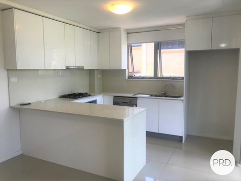 10/4-6 Lawrence Street, PEAKHURST NSW 2210