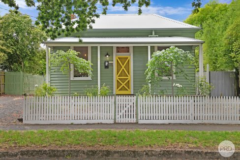 104 Clyde Street, SOLDIERS HILL VIC 3350