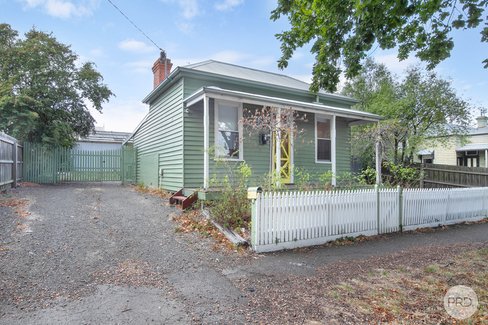 104 Clyde Street, SOLDIERS HILL VIC 3350