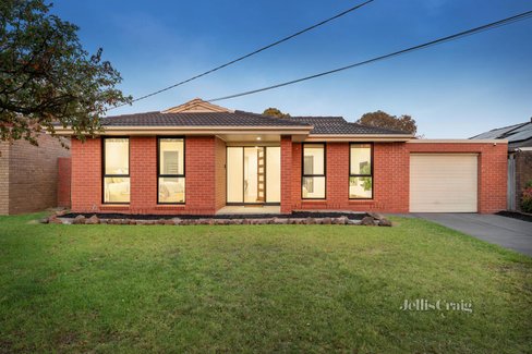 104 King Arthur Drive Glen Waverley 3150