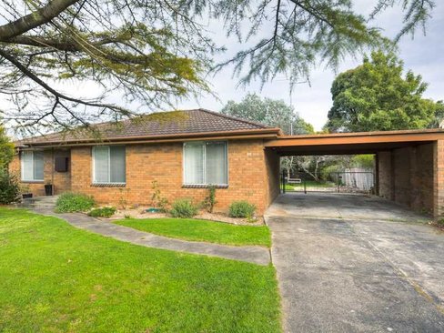 104 Warrenheip Street, BUNINYONG VIC 3357
