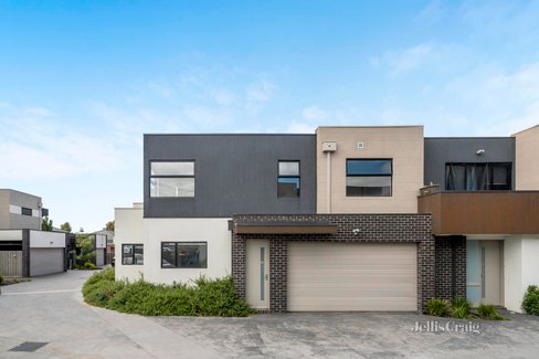 10 48 Evolve Esplanade Wollert 3750