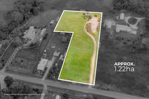 105 Richards Road, CASTLEMAINE VIC 3450