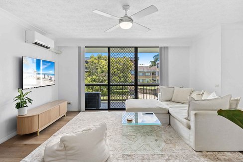 10/6 Brooke Avenue, Palm Beach QLD 4221