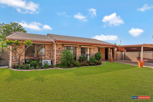 106 Mattocks Road, VARSITY LAKES QLD 4227
