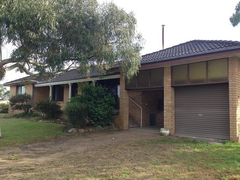 1064 New England Highway, LOCHINVAR NSW 2321