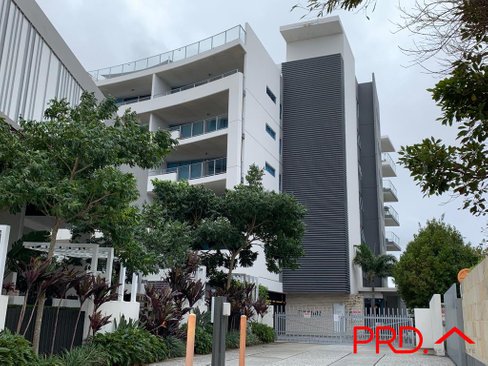 106/41 Harbour Town Drive, BIGGERA WATERS QLD 4216