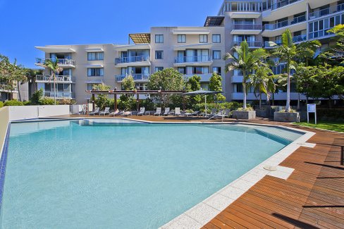 1065/1 Ocean Street, BURLEIGH HEADS QLD 4220