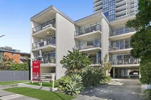 10/74 The Esplande, Burleigh Heads QLD 4220