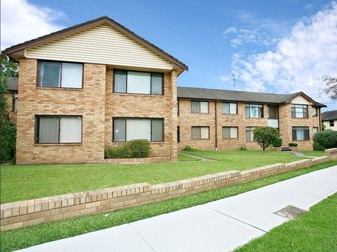 10/8-12 Parry Avenue, NARWEE NSW 2209