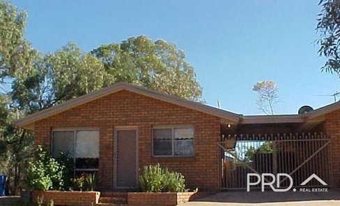 10/8 West Road, BURONGA NSW 2739