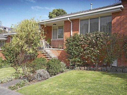 10 82 Victoria Crescent Mont Albert 3127