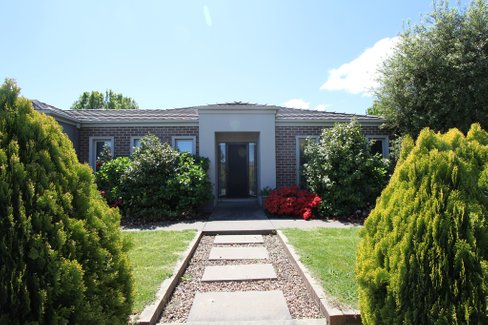 109 Canadian Lakes Boulevard, CANADIAN VIC 3350