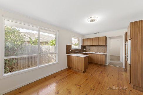 10/9 Coorigil Road Carnegie 3163