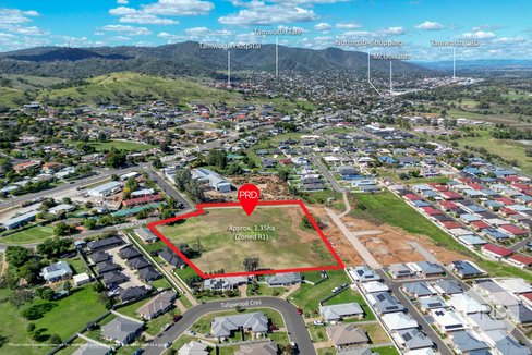 11-17 Curlew Crescent, TAMWORTH NSW 2340