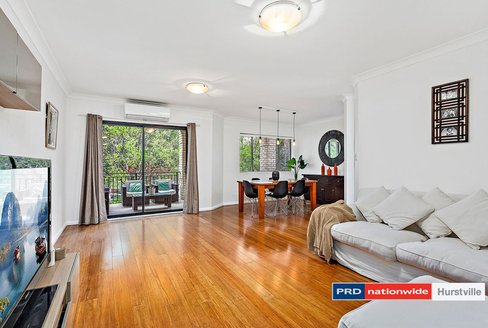 1/1-3 St Georges Parade, HURSTVILLE NSW 2220