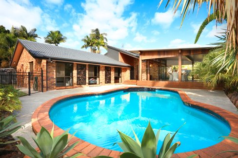 11 Ainsley Avenue, ASHMORE QLD 4214