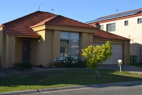 11 Alderney Court, VARSITY LAKES QLD 4227