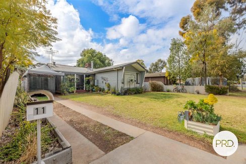 11 Alexander Street, ROBINVALE VIC 3549