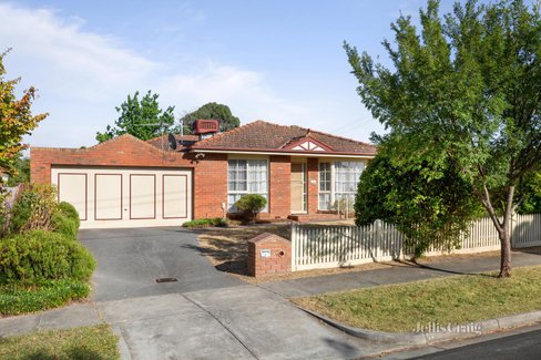 11 Amdura Road Doncaster East 3109