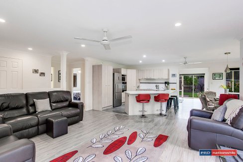 11 Ardisia Court, BURLEIGH HEADS QLD 4220