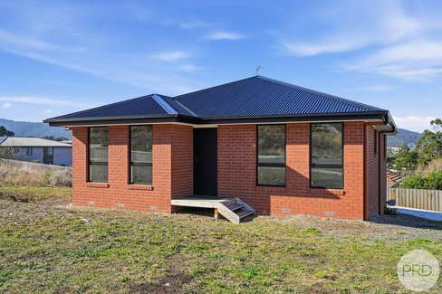 11 Atkins Street, ROKEBY TAS 7019