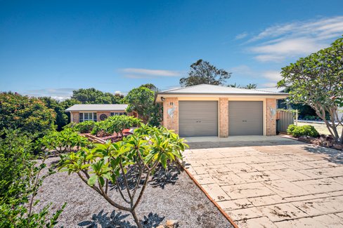 11 Beachcomber Close, ANNA BAY NSW 2316