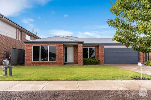 11 Buxton Street, JACKASS FLAT VIC 3556