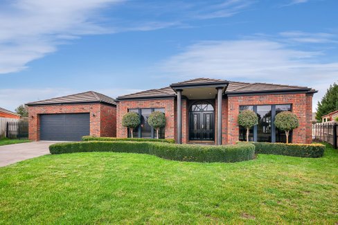11 Cottesloe Place, ALFREDTON VIC 3350