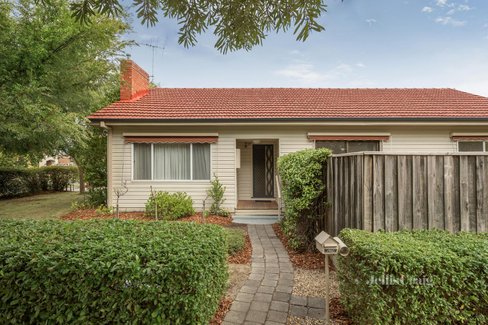 1/1 Donald Street Mount Waverley 3149
