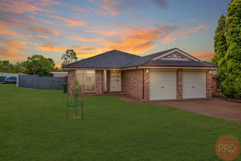 11 Douglas Close, LARGS NSW 2320