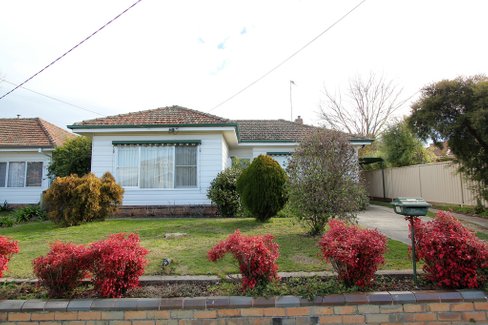 11 El Ramleh Avenue, WENDOUREE VIC 3355