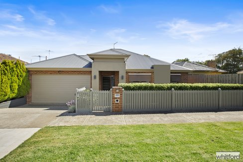 1/1 Exeter Grove, Belmont