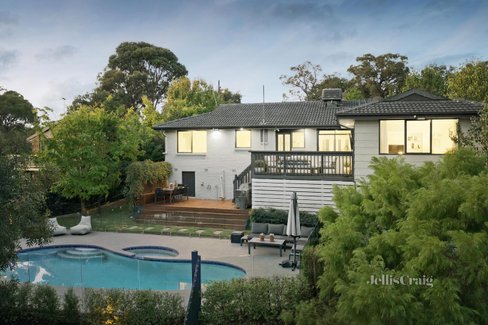 11 Fairview Crescent Diamond Creek 3089