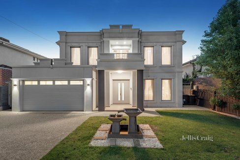 11 Fernhurst Drive Glen Waverley 3150