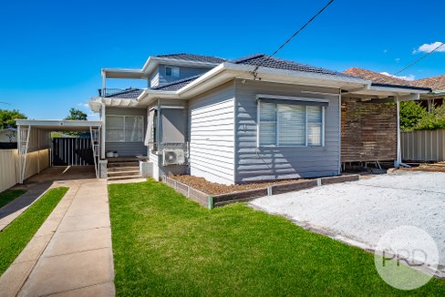 11 Fernleigh Road, TURVEY PARK NSW 2650