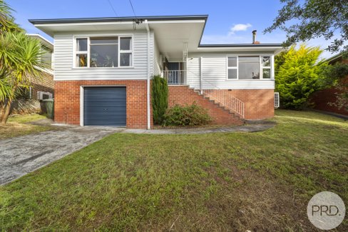 11 Gerrard Street, MOONAH TAS 7009