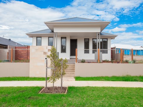 11 Gollan Avenue, NORTH ROTHBURY NSW 2335