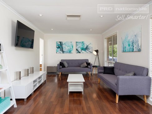 11 Gunyah Place, GLENFIELD PARK NSW 2650