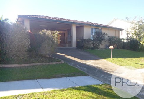 11 Highcrest Avenue, WAVELL HEIGHTS QLD 4012