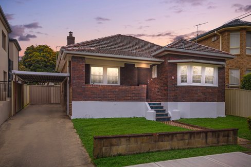 11 Inverness Avenue, PENSHURST NSW 2222