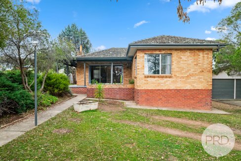 11 James Street, KOORINGAL NSW 2650