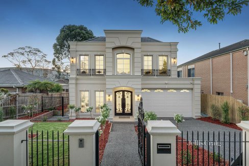 11 Jordan Grove Glen Waverley 3150