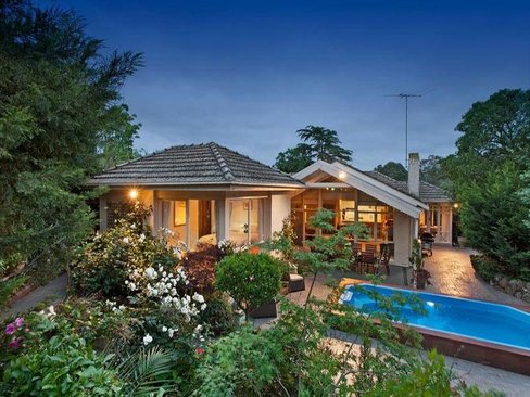 11 June Avenue Balwyn North 3104