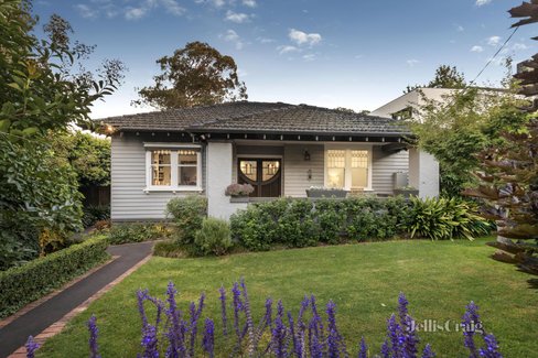 11 Kennealy Street Surrey Hills 3127