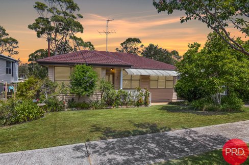 11 Kimian Avenue, WARATAH WEST NSW 2298