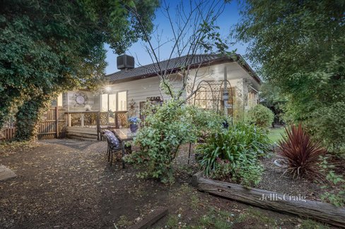 11 Kingsley Grove Mount Waverley 3149