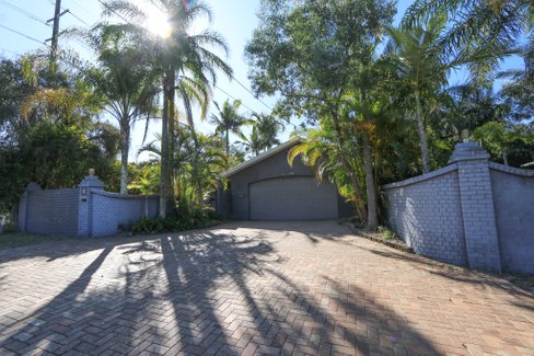 11 Kingsway Drive, MOLENDINAR QLD 4214