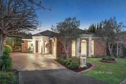 11 Knightsbridge Court Glen Waverley 3150