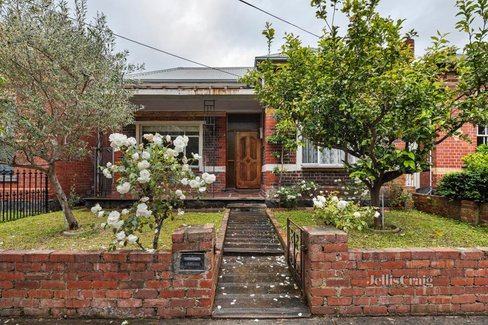 11 Knowles Street Northcote 3070